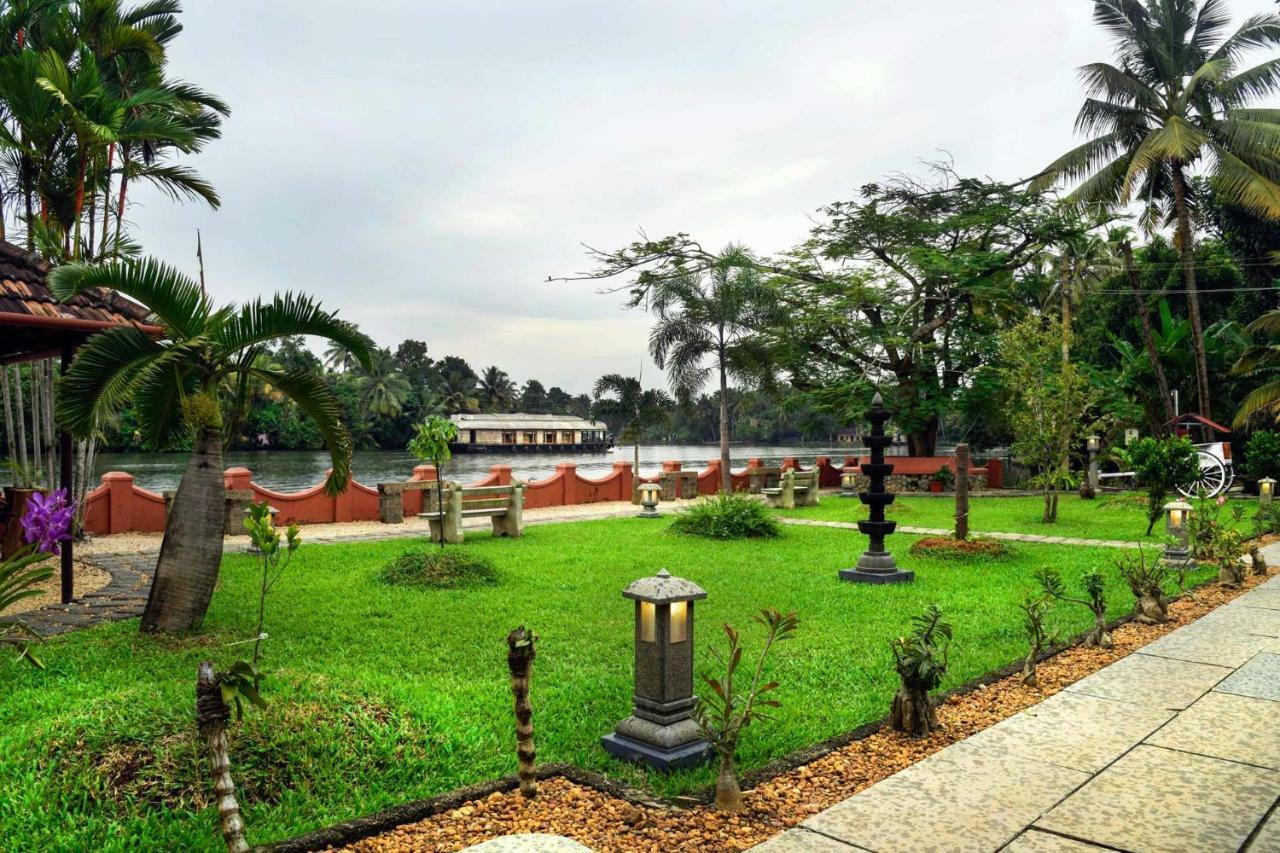 Stayvista At La Riva Heritage Villa With Bicycle Alappuzha Exteriér fotografie