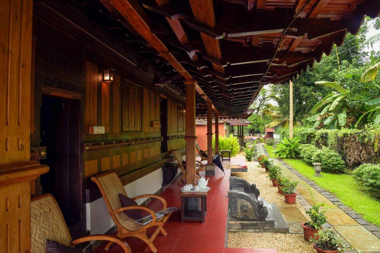Stayvista At La Riva Heritage Villa With Bicycle Alappuzha Exteriér fotografie